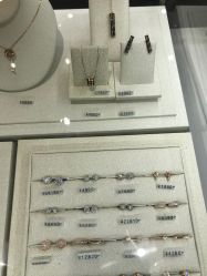 -潮宏基(万象城店)