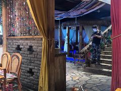 -老牌坊云南鱼豆花火锅(爱建店)