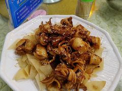 -鹏城人家海鲜酒家·23年老字号(较场尾店)