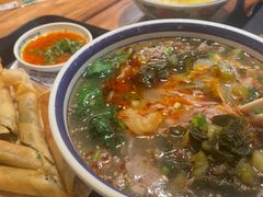 -云阿蛮云南生烫牛肉米线(奉贤路店)