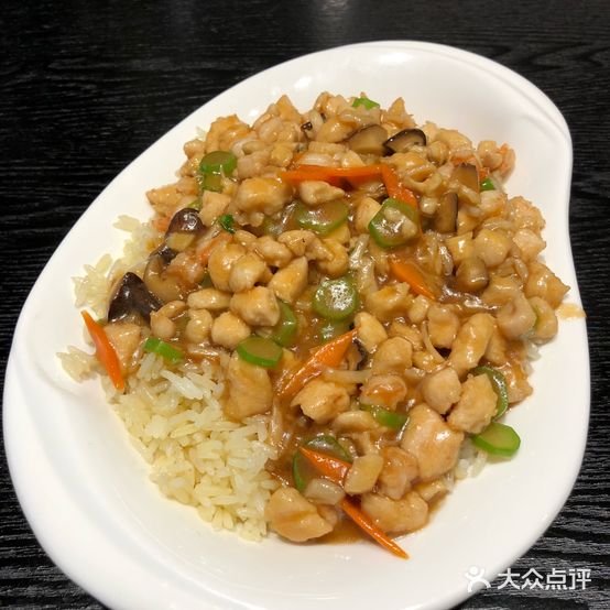 肥辉茶餐厅(明粤公寓店)