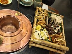 -菌自由丨野生菌火锅特色庭院餐厅(丽江古城店)