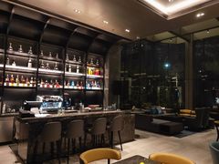 -星河吉酒店-BOND大堂吧·咖啡·简餐