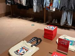 -URBAN REVIVO(上海中庚漫游城店)