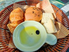 餐前面包拼盘-EATALIA意塔利意式餐厅(鼓楼店)