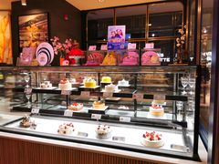 面包甜点陈列柜-巴黎贝甜(龙之梦购物中心虹口店)