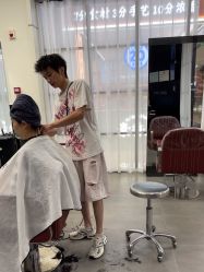 -侨治发型