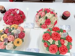 玫瑰人生-BON CAKE(华贸购物中心店)