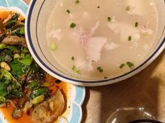 -易老妈蹄花.创于1935(总店)