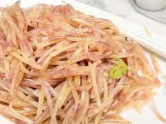 青椒炒丽江紫洋芋丝-蔼若春.传承云南菜(金碧公园店)