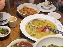 -爱碗亭·鲜炒湖南菜(壹城中心店)