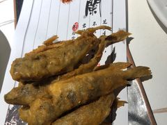 -阿瓦山寨·湘菜现炒·剁椒鱼头王(咸阳总店)