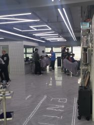 -宫铭烫发染发接发店