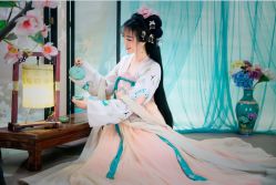 -九月鹰飞汉服摄影工作室