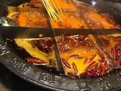-红九格老火锅(三峡广场店)