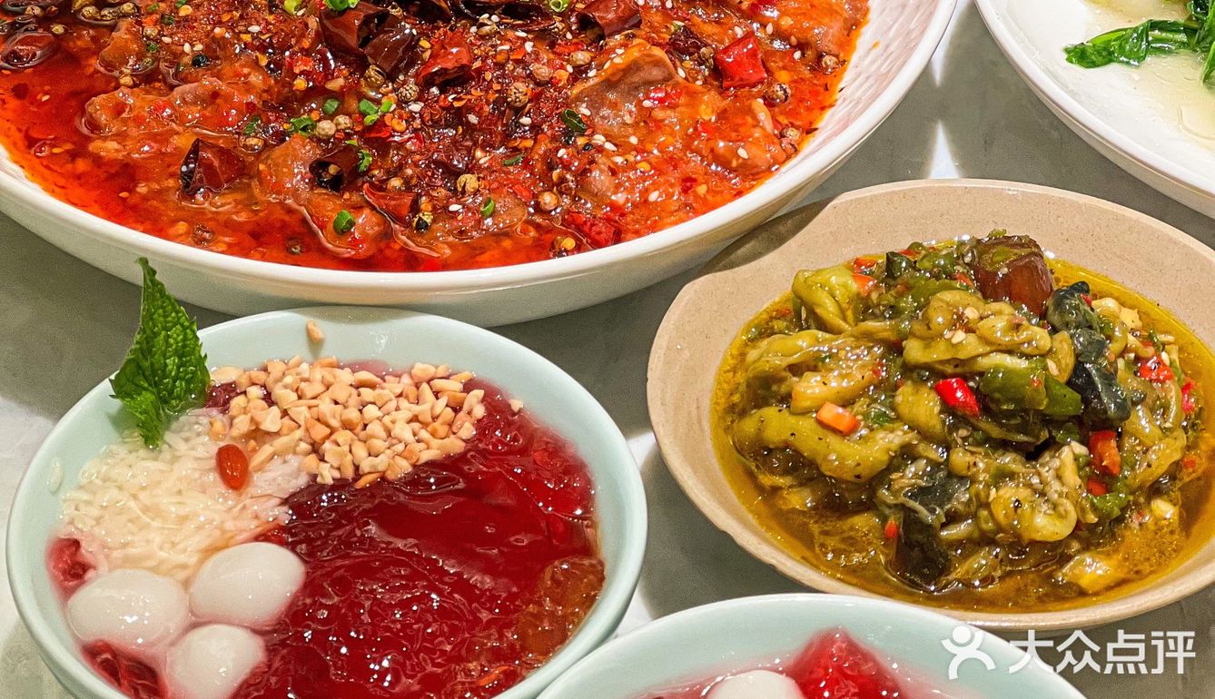 🦚满满的蒂芙尼蓝的孔雀川菜也太浪漫了