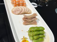 -HOMES上海本帮菜(襄阳公园店)