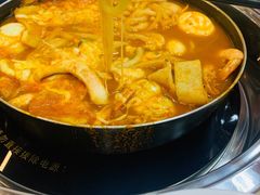 -三清洞摩西韩式年糕火锅(威高广场店)