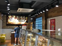 面包甜点陈列柜-苹果花园(龙漕路店)