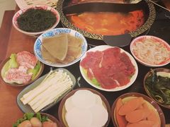 -重庆川渝肥妹火锅