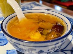 银耳莲子炖雪梨-好嫂子酱猪手•农家菜(学院南路店)