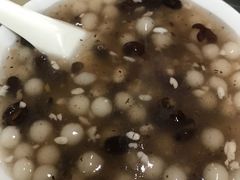 -芳婆糕团店(王府大街店)