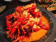 经典蒜香龙虾-红盔甲·小龙虾(天钥桥店)