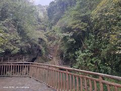 -龙水峡地缝景区