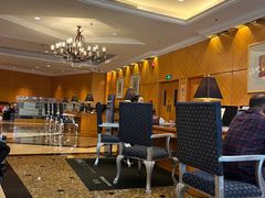 -深圳富苑皇冠假日套房酒店