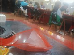 大堂-牛得很·鲜牦牛肉烧烤·牛羊肉菌汤锅(康定店)