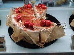 -卷们·现制生日蛋糕·蓝风车动物奶油(金源店)