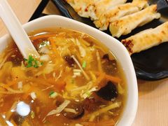 锅贴和酸辣汤-四海游龙(大华店)