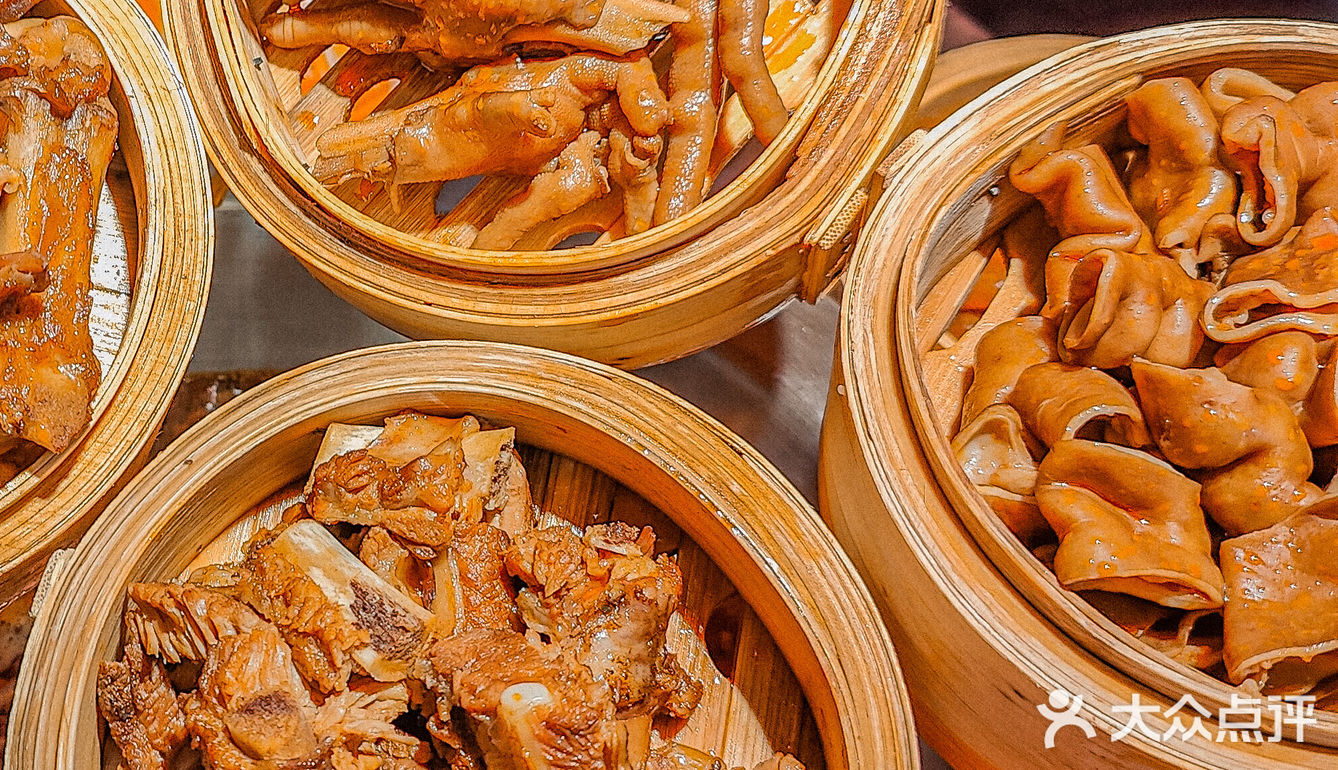 甜品不限量的卤菜火锅👀跑断腿也要吃