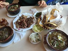 -闫家驴肉老店(华电一校店)