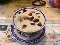 -广信牛奶甜品世家(台东店)