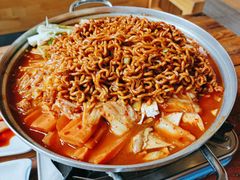 部队火锅-百年石锅饭·朝鲜族传统民餐