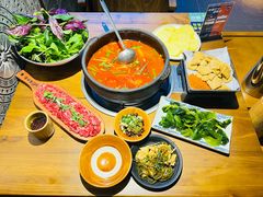 -贵厨酸汤牛肉(花果园国际中心店)