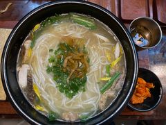 -银米·云南传统过桥米线(双廊黑金冠店)