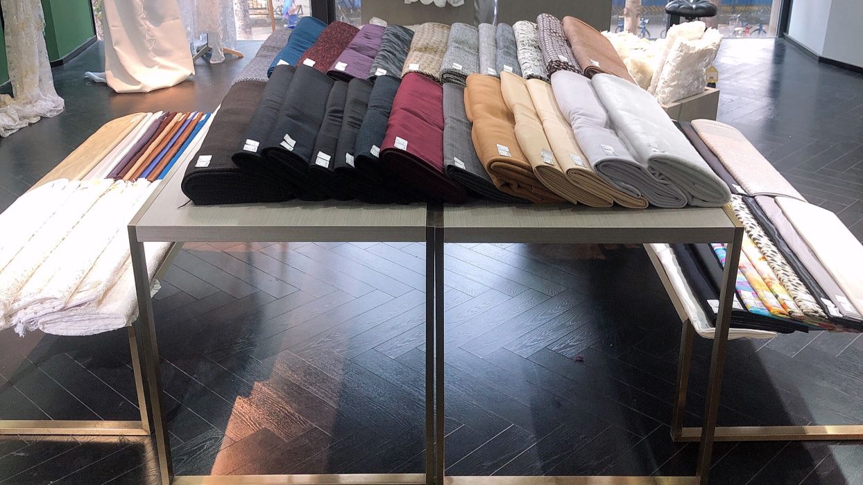 touching北服布店