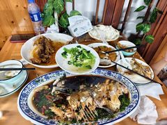 -芦茨金富饭庄·25年老字号·专做稻草鸡
