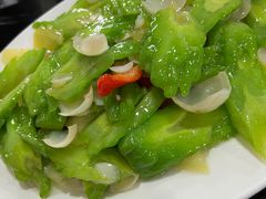鲜百合菠萝炒凉瓜-来顺成饭庄