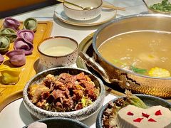 -牛人日志·鲜牛肉骨汤火锅(万科里瑧店)