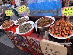-六合夜市