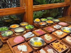 -银米·云南传统过桥米线(双廊黑金冠店)