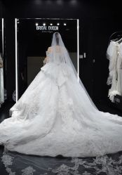 点击看大图 -Bridal Queen·婚纱女皇