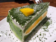 芒果抹茶奶油奶酥蛋糕-black rainbow coffee