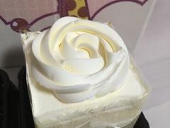 咸芝白脱蛋糕-红宝石·鲜奶小方·海派西点房(南丹店)