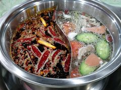 鸳鸯锅底-逗签翻卤味串串(回龙湾店)