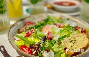 Low-Temperature Roasted Chicken Caesar Salad