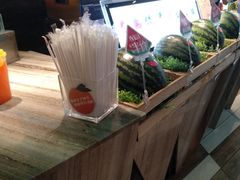 -王府井百货熙地港店